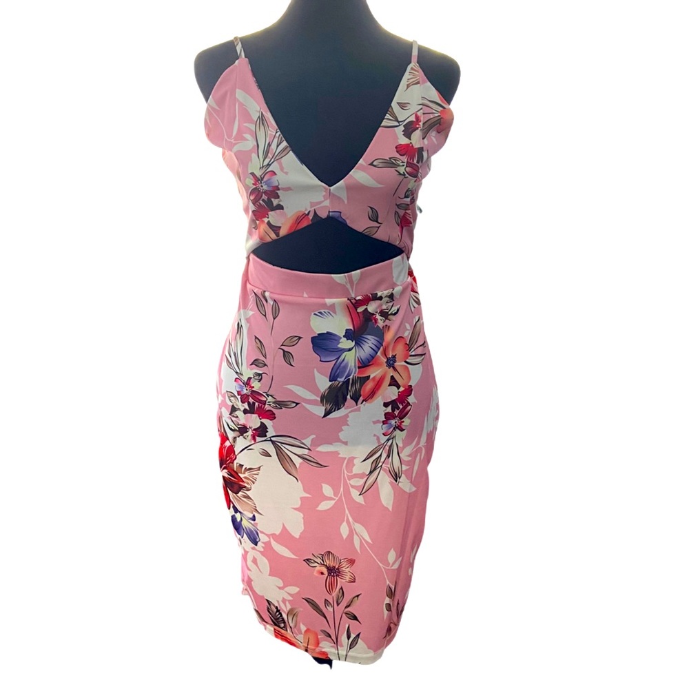 NWT CBR Pink Floral Bodycon Dress - Front Cut Out - Women’s Size X - Large